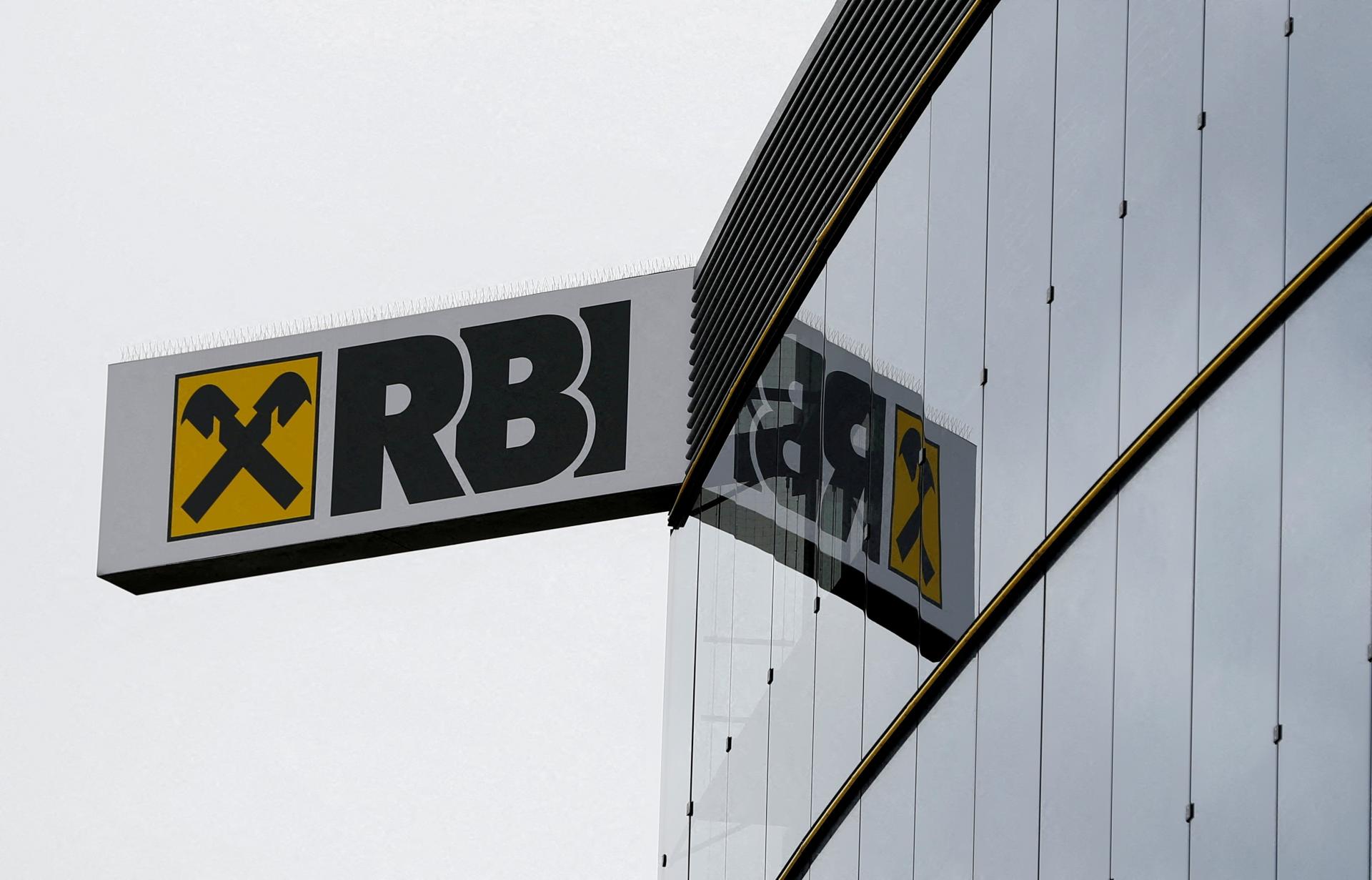 ECB nalieha na rakúsku Raiffeisen, aby zrýchlila obmedzovanie aktivít v Rusku