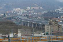 Na snímke úsek diaľnice D3 Čadca, Bukov – Svrčinovec, ktorý bol otvorený ešte na konci roka 2020.

FOTO: TASR/E. Ďurčová