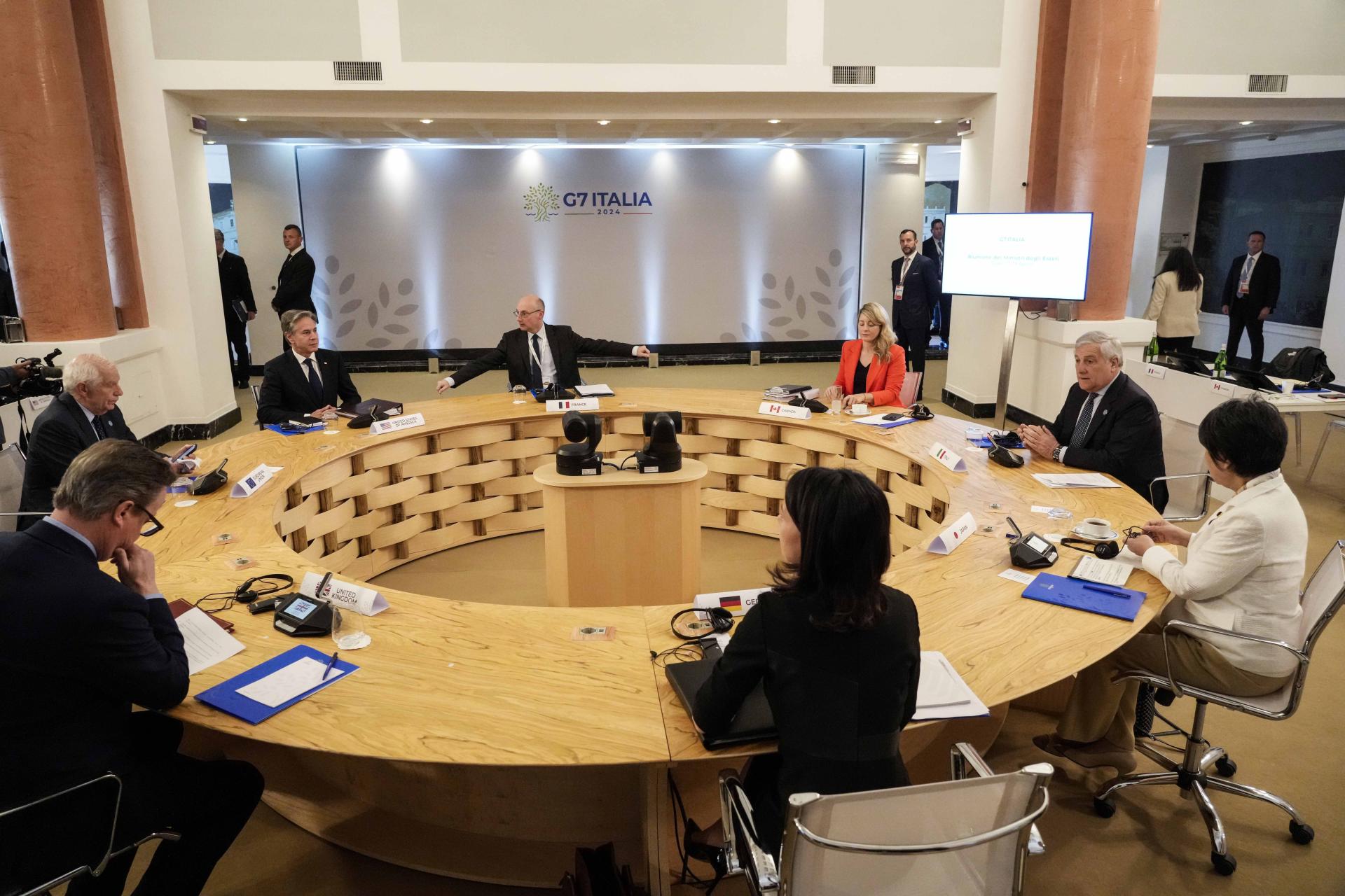 G7 sa zaviazala pomôcť Ukrajine a vyzvala na deeskaláciu na Blízkom východe