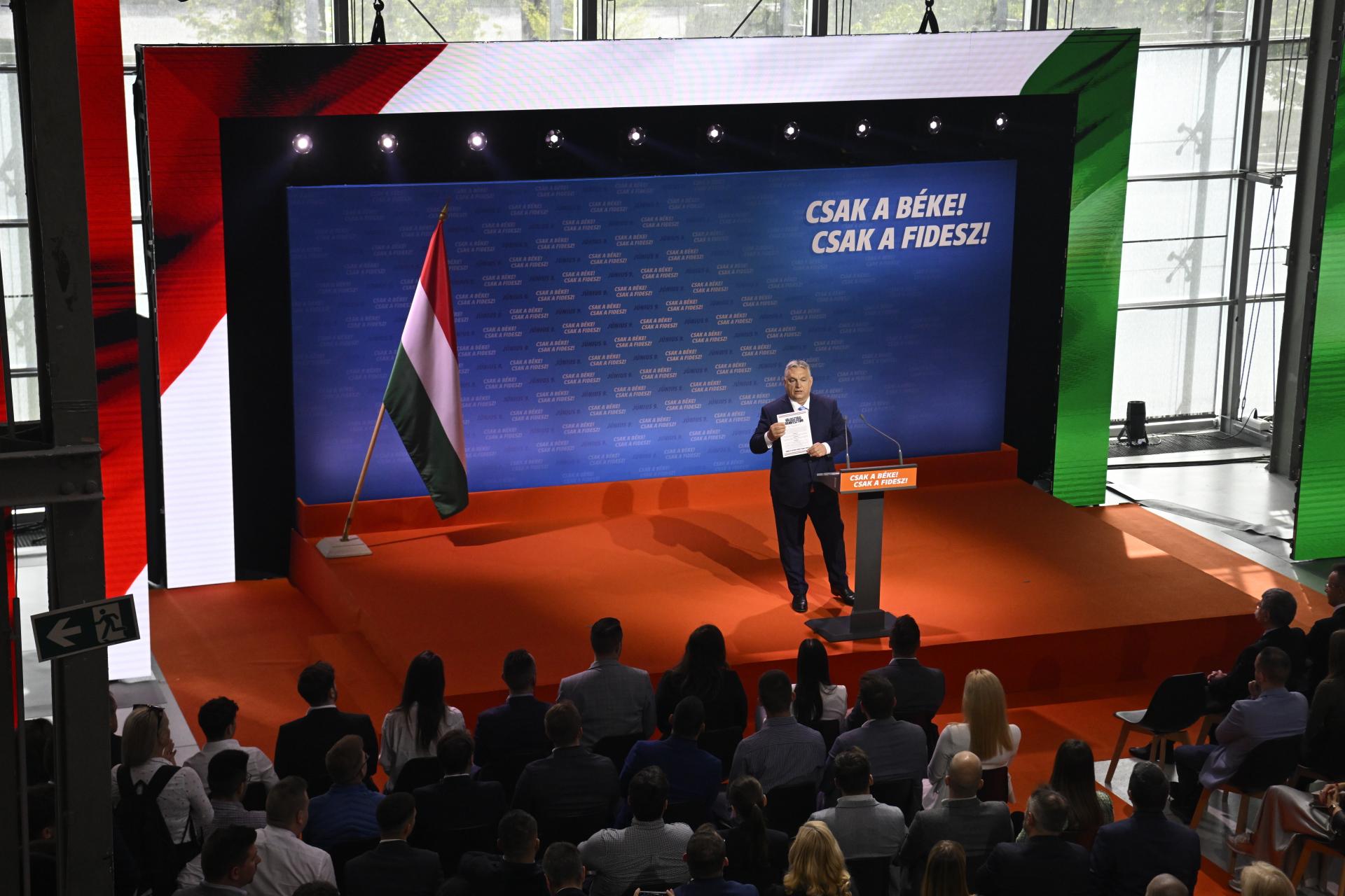 Maďarsko sa s národnou vládou nezapojí do vojny na Ukrajine, povedal Orbán