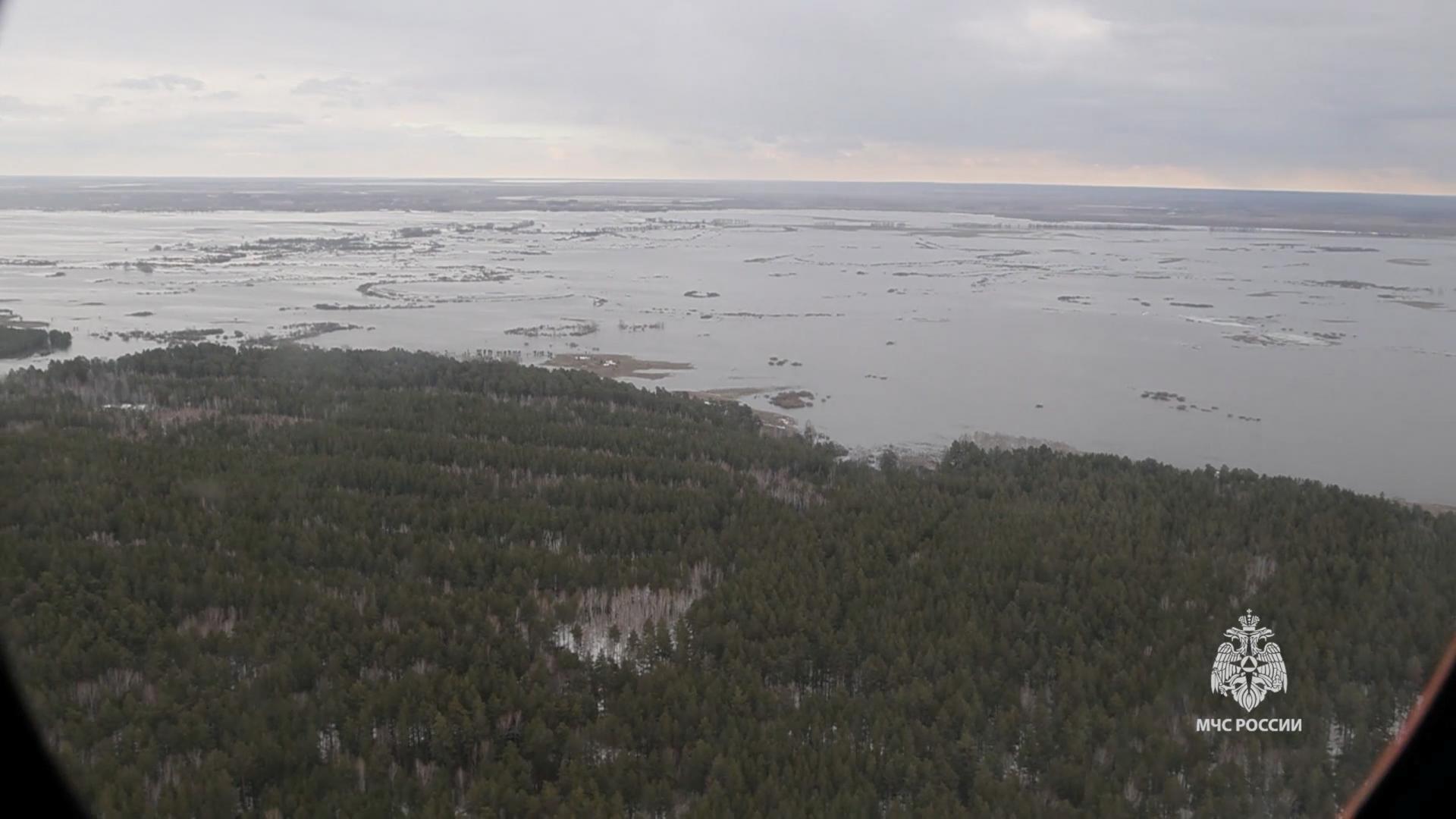 V ruskej Kurganskej oblasti evakuujú obyvateľov, hladiny riek stále stúpajú
