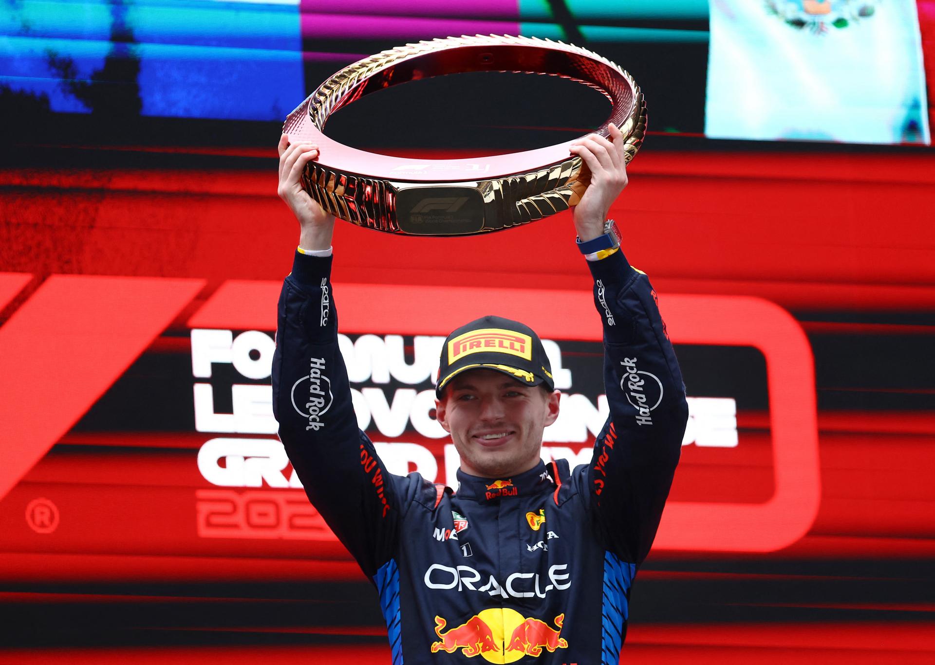 Verstappen dominoval v Číne, vyhral štvrté preteky F1 v tejto sezóne