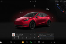 Vizuálnych vylepšení sa v rámci aktualizácie dočkal aj infotainment systém vozidiel Tesla.