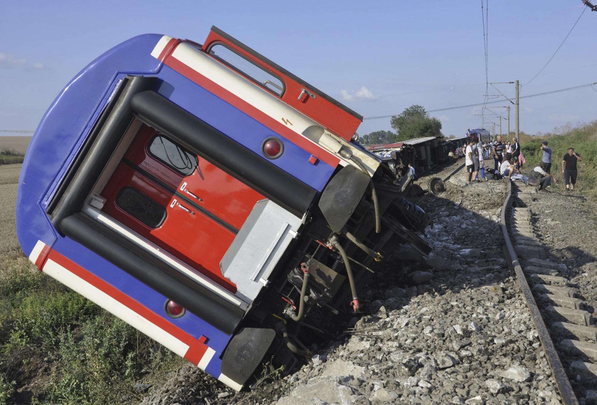 Turecký súd odsúdil zamestnancov železníc za nehodu, o život prišlo 25 ľudí