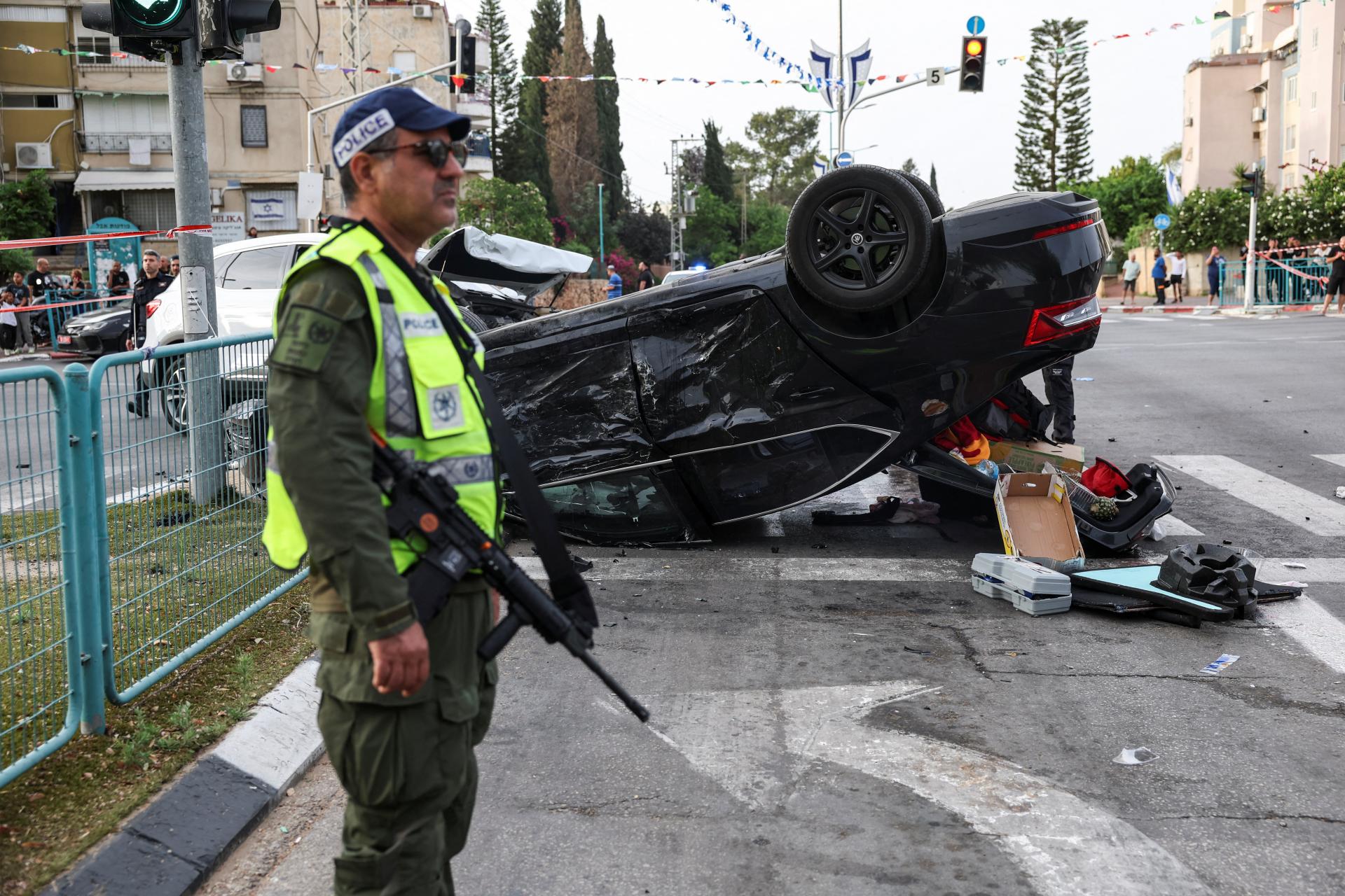 Izraelský minister Ben Gvir mal nehodu, auto po náraze skončilo na streche
