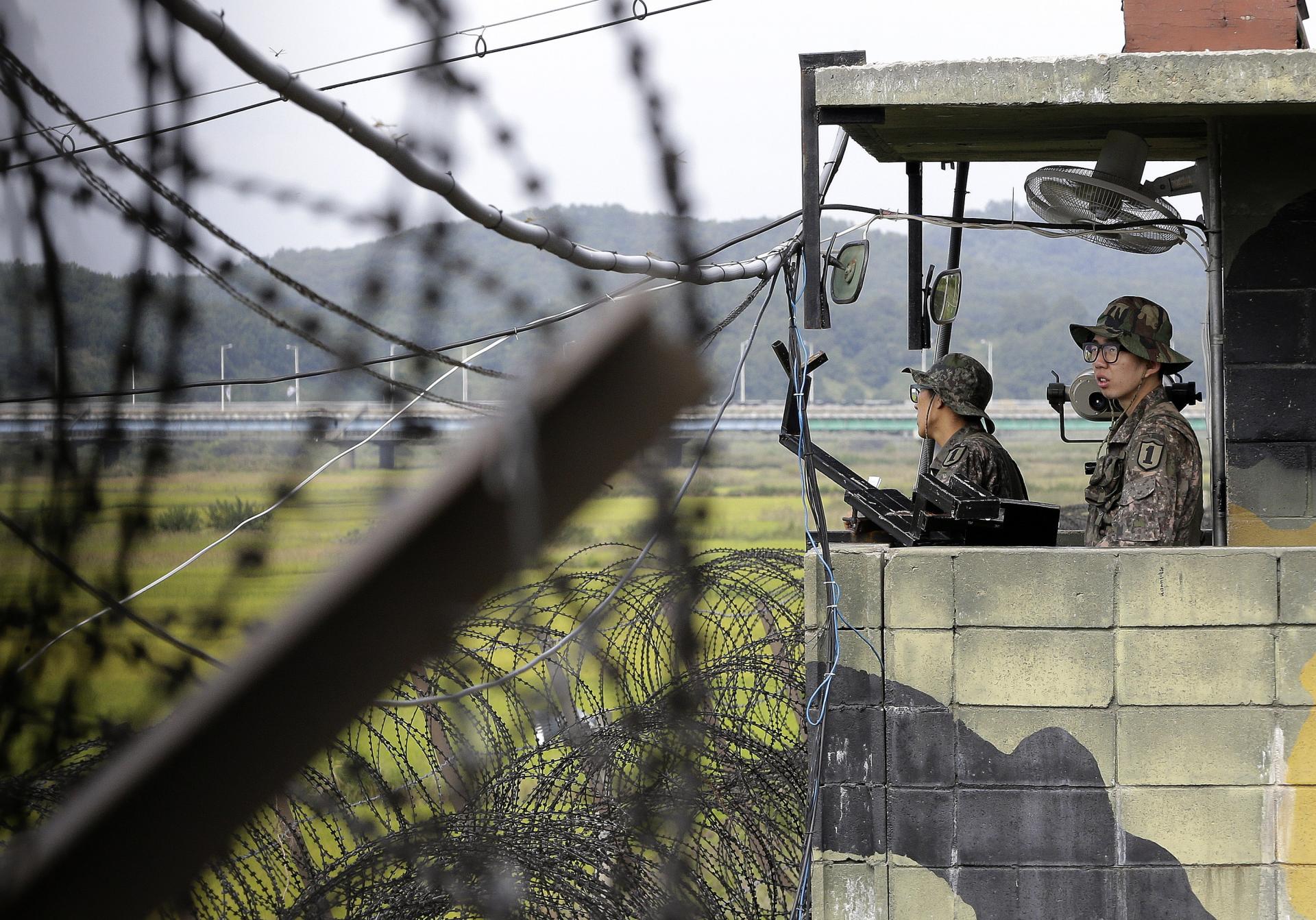 Severná Kórea umiestnila nášľapné míny na ceste v demilitarizovanej zóne, tvrdí Soul 