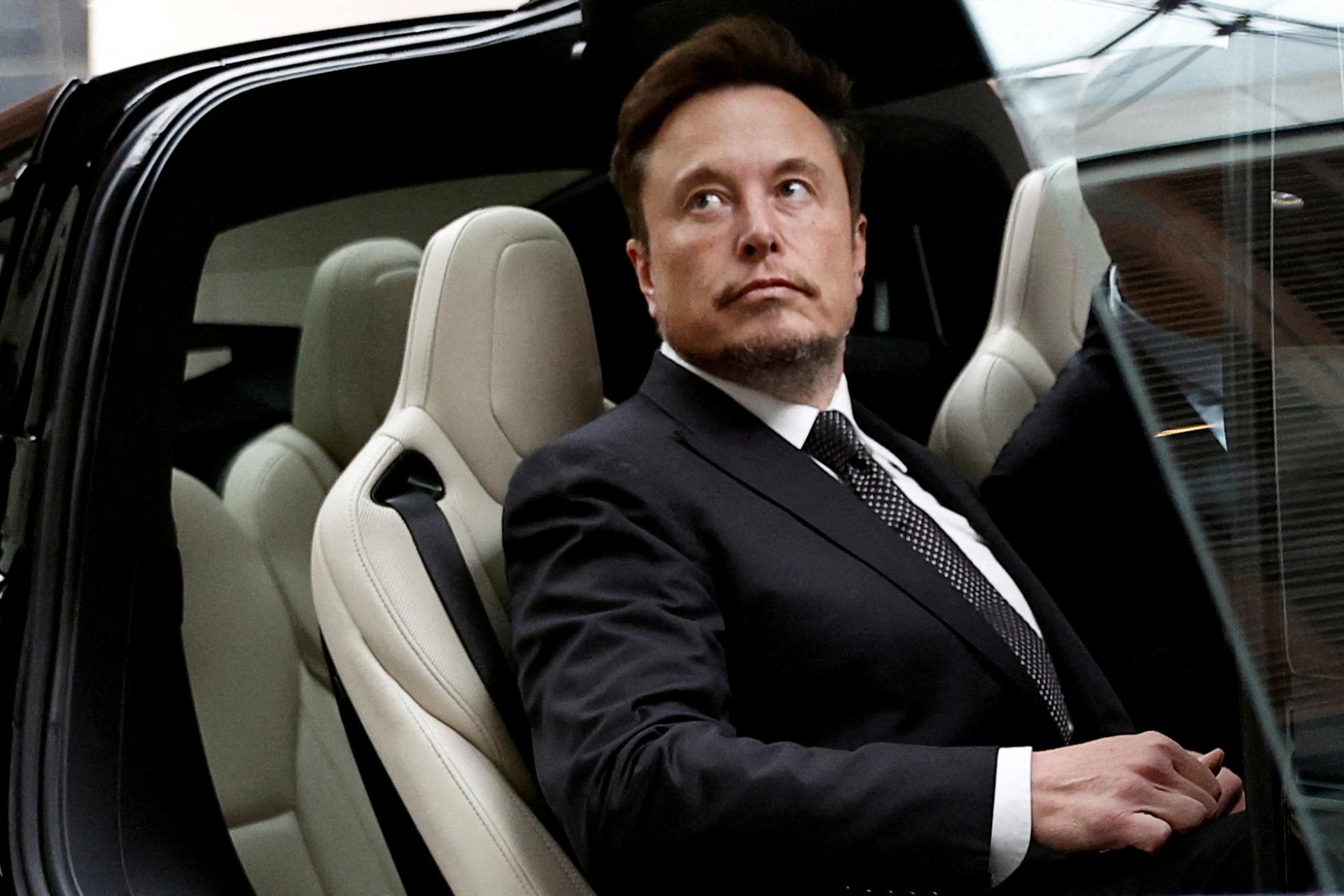 Musk sa dohodol s Čínou. Po legislatívnych problémoch prídu autá bez vodiča na cesty