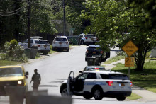 Polícia na mieste streľby v meste Charlotte v štáte Severná Karolína. FOTO: TASR/AP