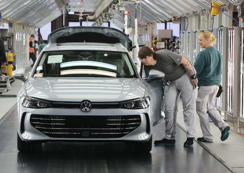Čo sa týka výroby áut, Slovensko, ale aj Česko sa radia k svetovým veľmociam v ich výrobe.