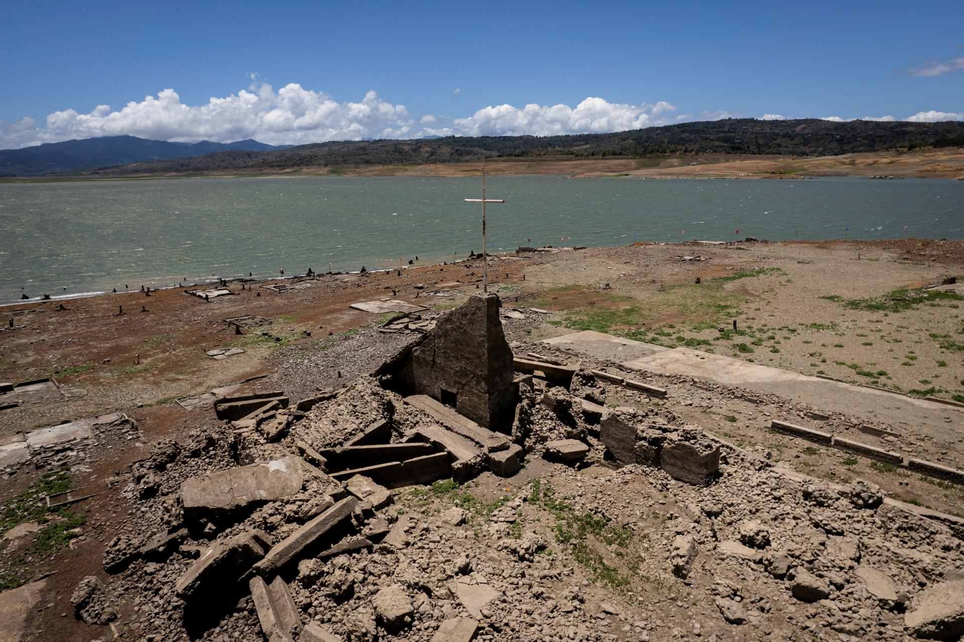 Extrémne sucho na Filipínach opäť odkrylo 300-ročné potopené mesto