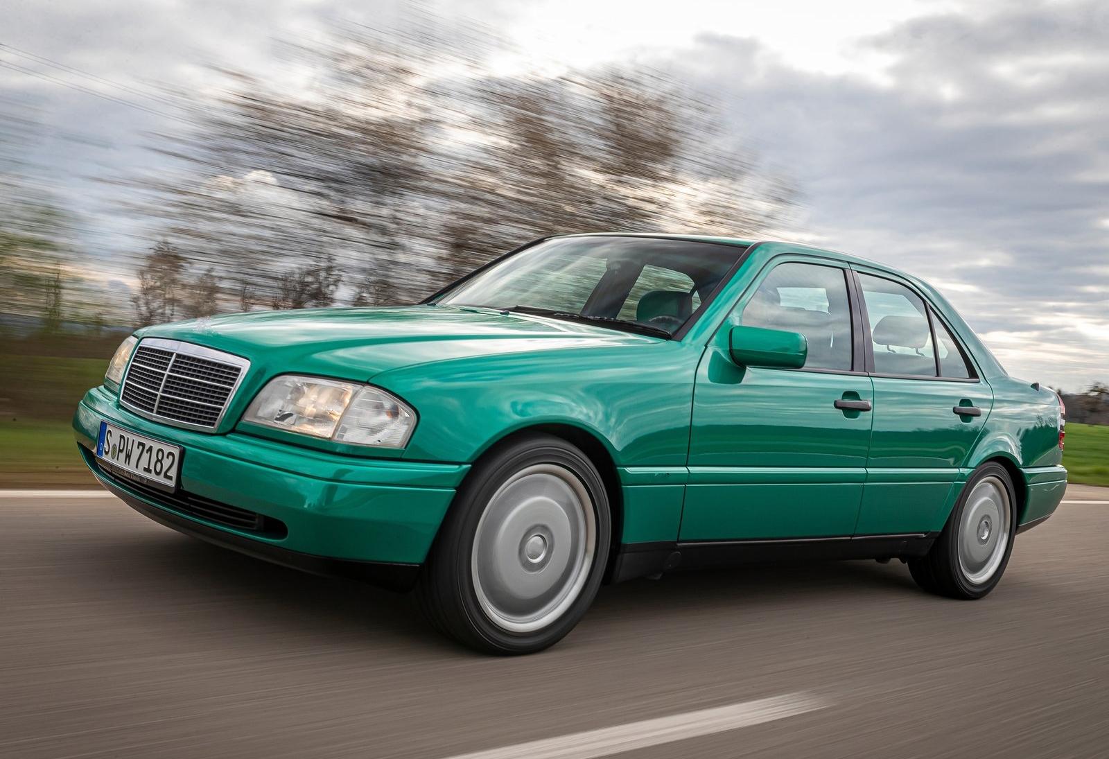 Zlatá doba automobilizmu: Spoznáte v kvíze všetky známe modely áut z 90. rokov?
