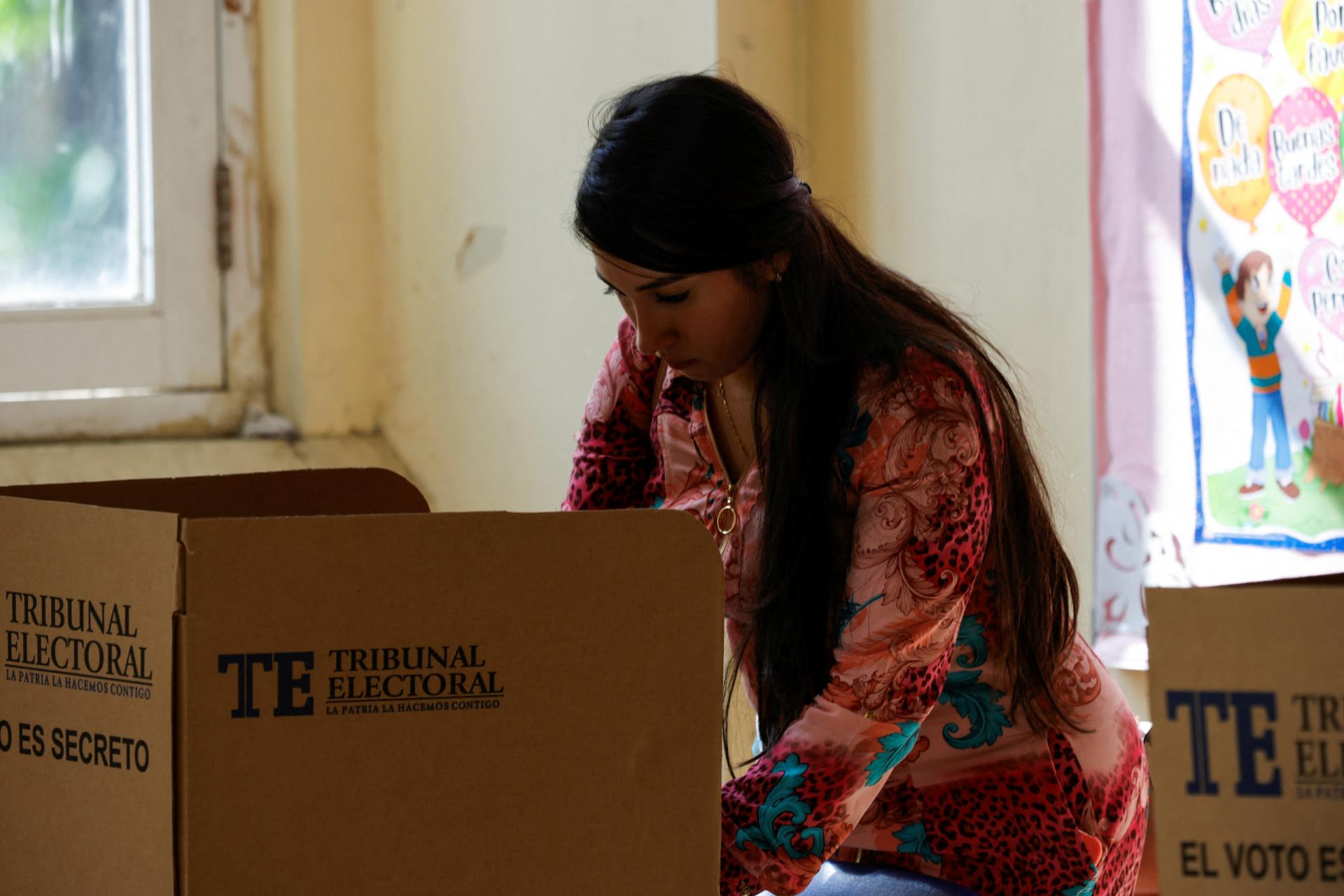 Obyvatelia Panamy hlasovali v prezidentských a parlamentných voľbách. Išlo o jedny z najzložitejších