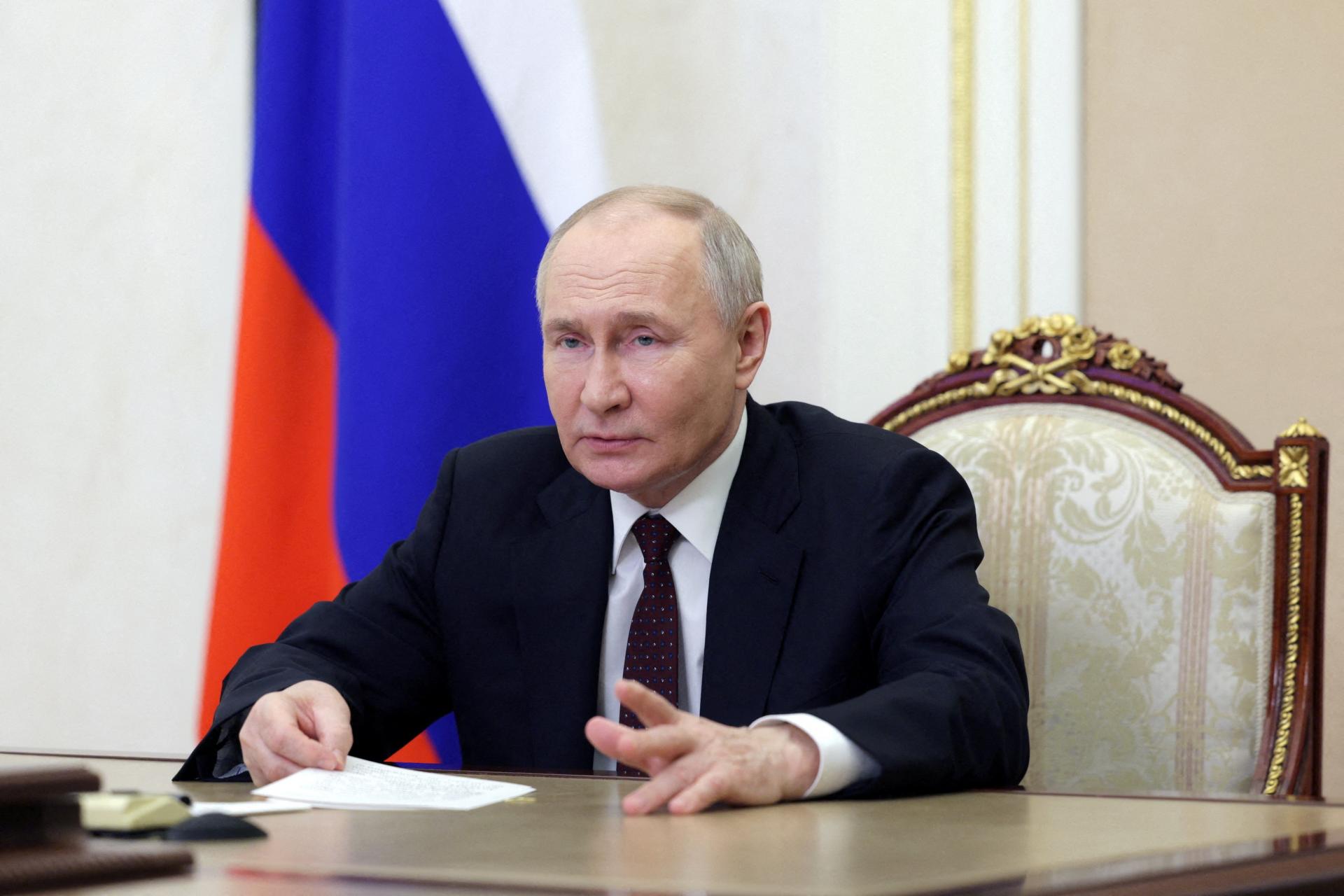 Putina zajtra čaká inaugurácia. Ukrajina vyzvala spojencov, aby ho ako ruskú hlavu štátu neuznávali