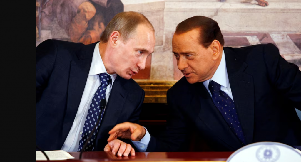 Vladimir Putin a Silvio Berlusconi. FOTO: Reuters