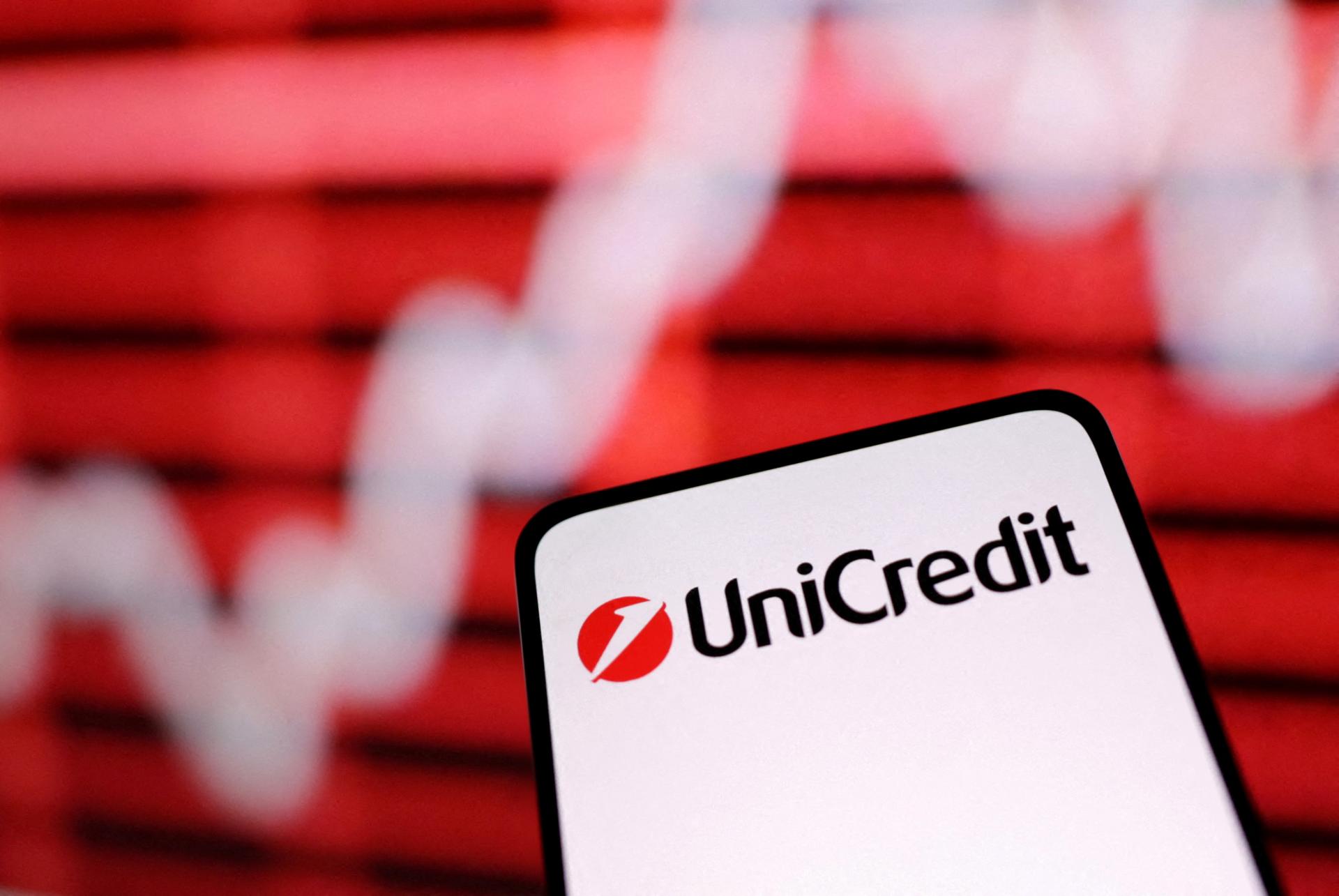 Talianska banka UniCredit zvýšila zisk o 24 percent, zlepšila aj výhľad
