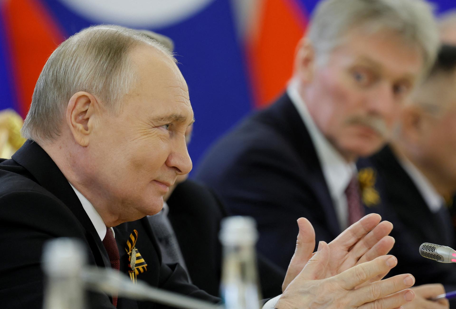 Nácvik použitia jadrových zbraní nie je nezvyčajný, tvrdí Putin o plánoch Moskvy