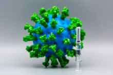 Ilustračná snímka koronavírusu a vakcíny.