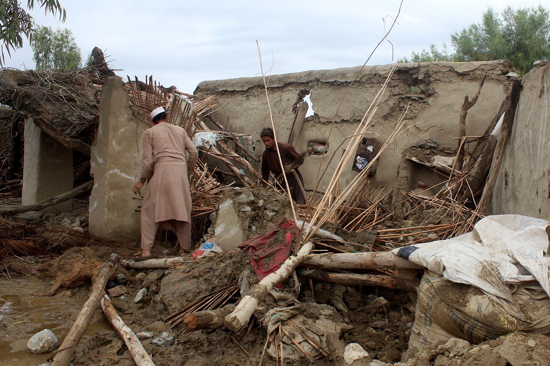 Pri silných záplavách v Afganistane zahynulo najmenej 50 ľudí, počet obetí sa môže zvyšovať