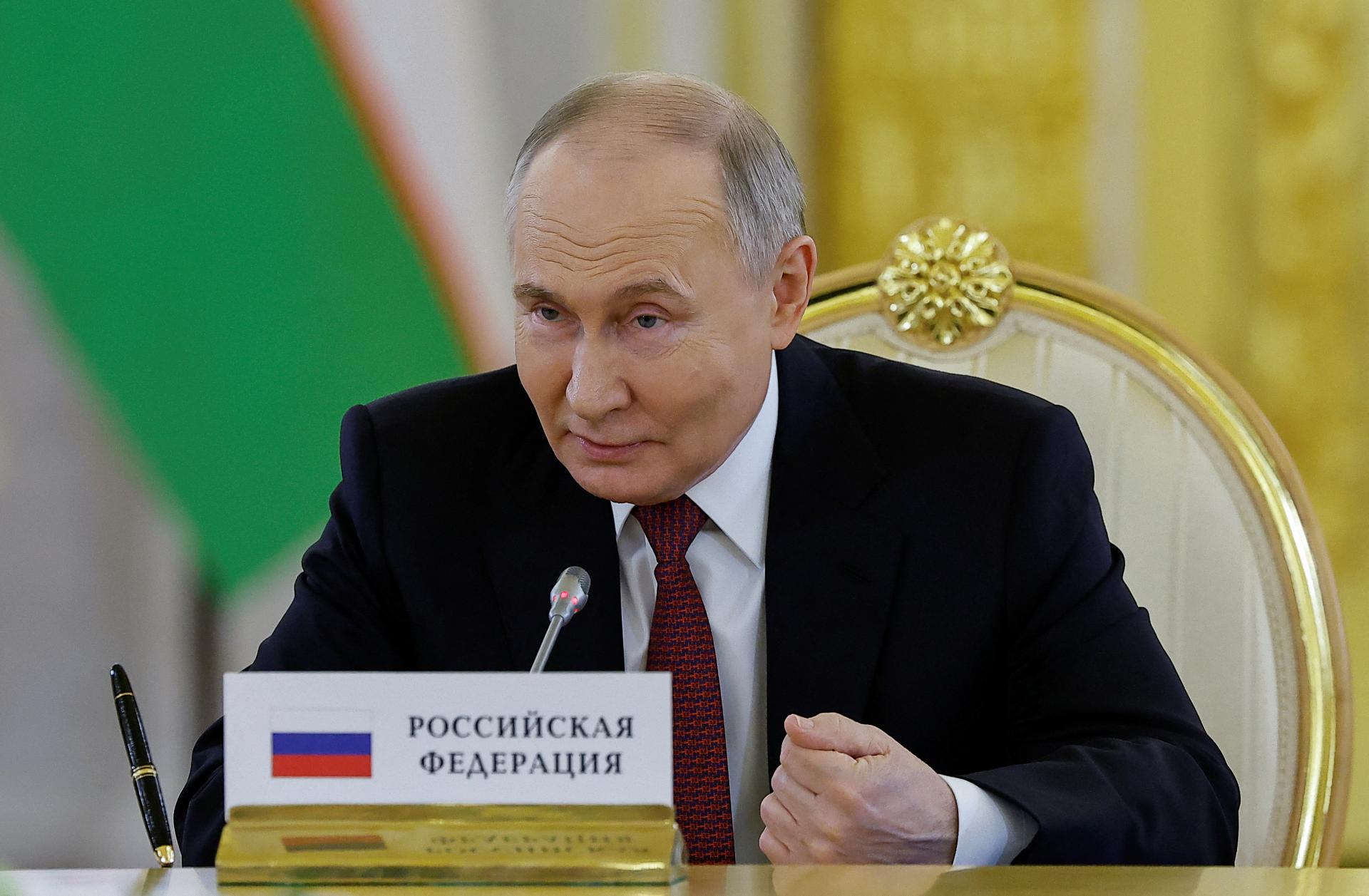 Zmeny v Kremli: Šojgu by mal skončiť ako minister obrany, Putin ho chce nahradiť