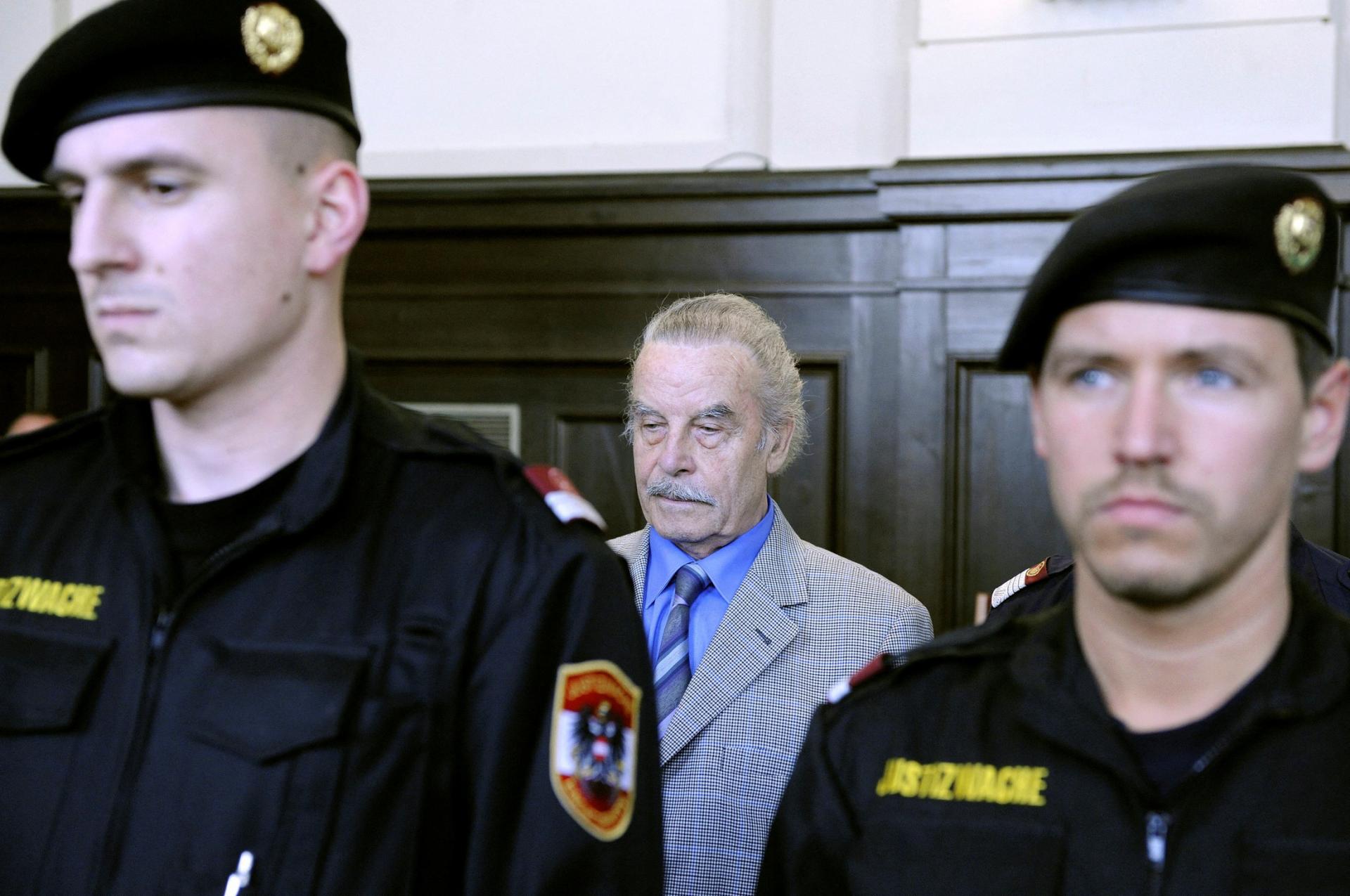 Súd schválil presun Fritzla z psychiatrického do bežného väzenia