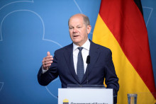 Nemecký kancelár Olaf Scholz môže byť spokojný, očakávania budúceho vývoja ekonomiky nabrali na obrátkach. FOTO: REUTERS