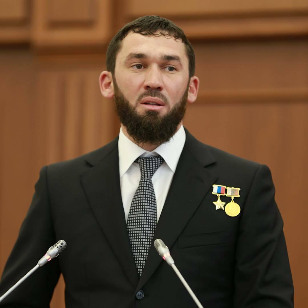 Odstúpil šéf čečenského parlamentu, roky spolupracoval s Kadyrovom. Nahradí ho sedemdesiatnik