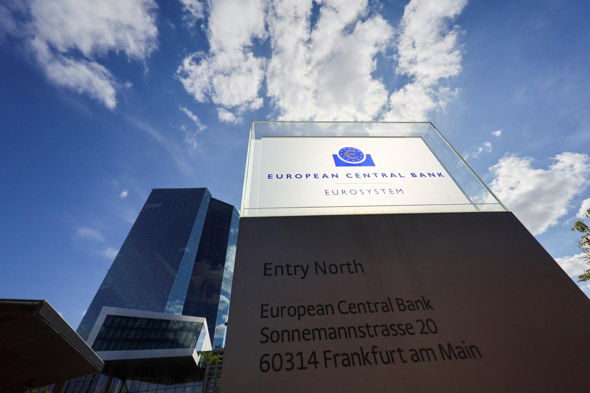 Riziká sú zvýšené. Európska centrálna banka varuje pred hrozbami pre finančnú stabilitu