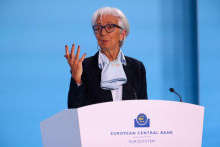 Predstavitelia ECB vopred o zmenách sadzieb neinformujú. Iba naznačujú. Rovnako postupovala aj šéfka inštitúcie Christine Lagardová. FOTO: Reuters