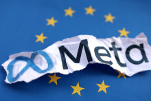 FILE PHOTO: EU flag and Meta logo are seen in this illustration taken, May 22, 2023. REUTERS/Dado Ruvic/Illustration/File Photo FOTO: Dado Ruvic