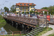 Most cez Malý Dunaj na Hradskej ulici pred plánovanou rekonštrukciou v bratislavskej mestskej časti Vrakuňa. FOTO: TASR/Jaroslav Novák