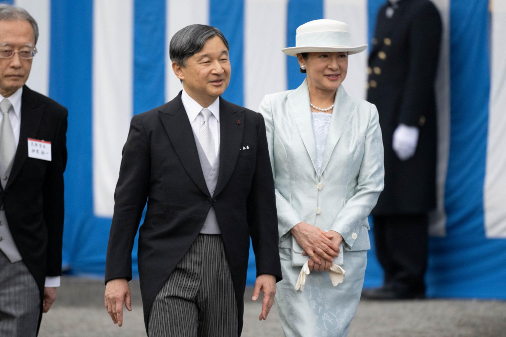Japonský cisár Naruhito a cisárovná Masako. FOTO: Reuters