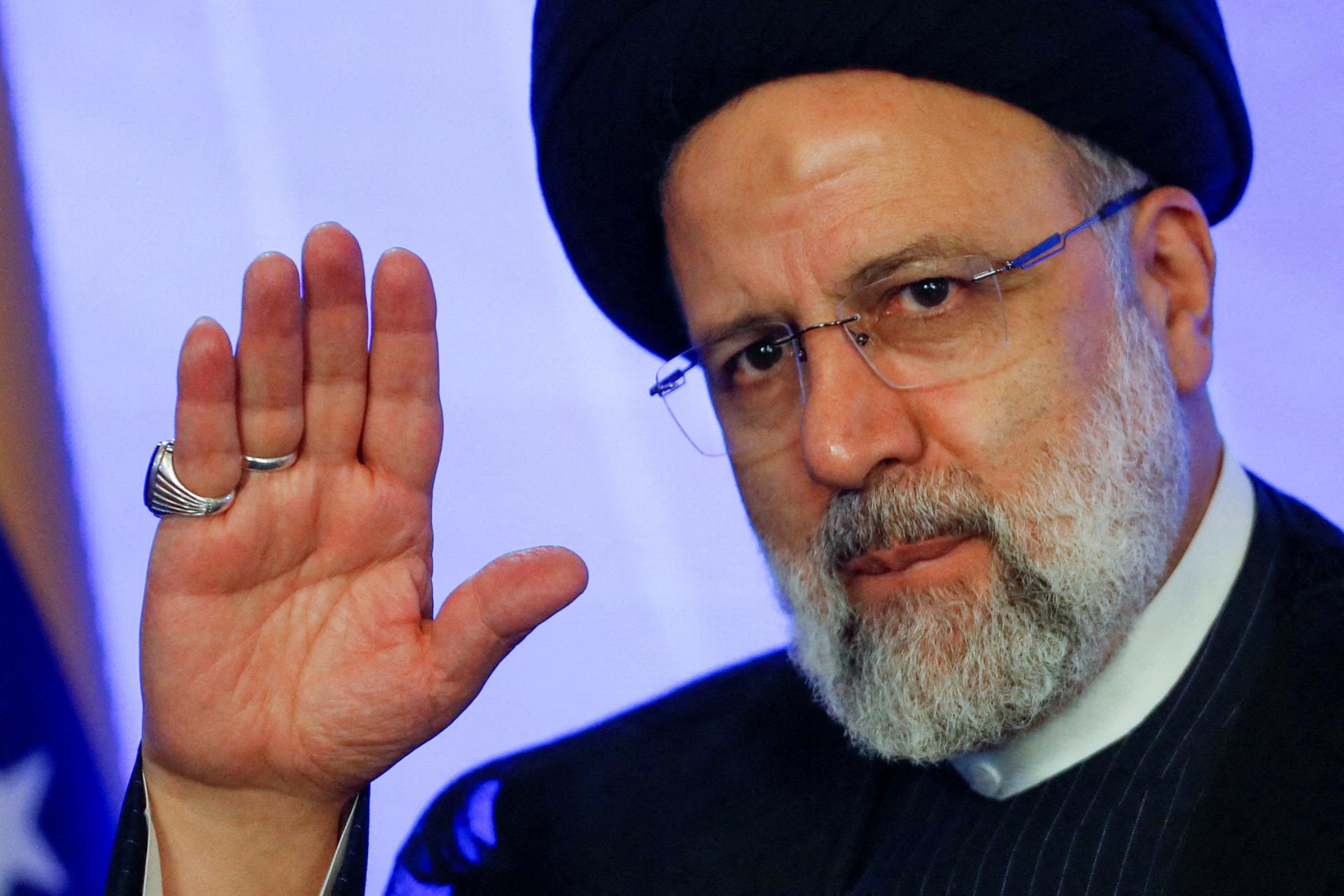 „Režim stratil servilného služobníka.“ Expert opisuje, ako tragická smrť prezidenta Raísího môže zmeniť Irán