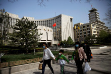 Budova Čínskej centrálnej banky. FOTO: REUTERS