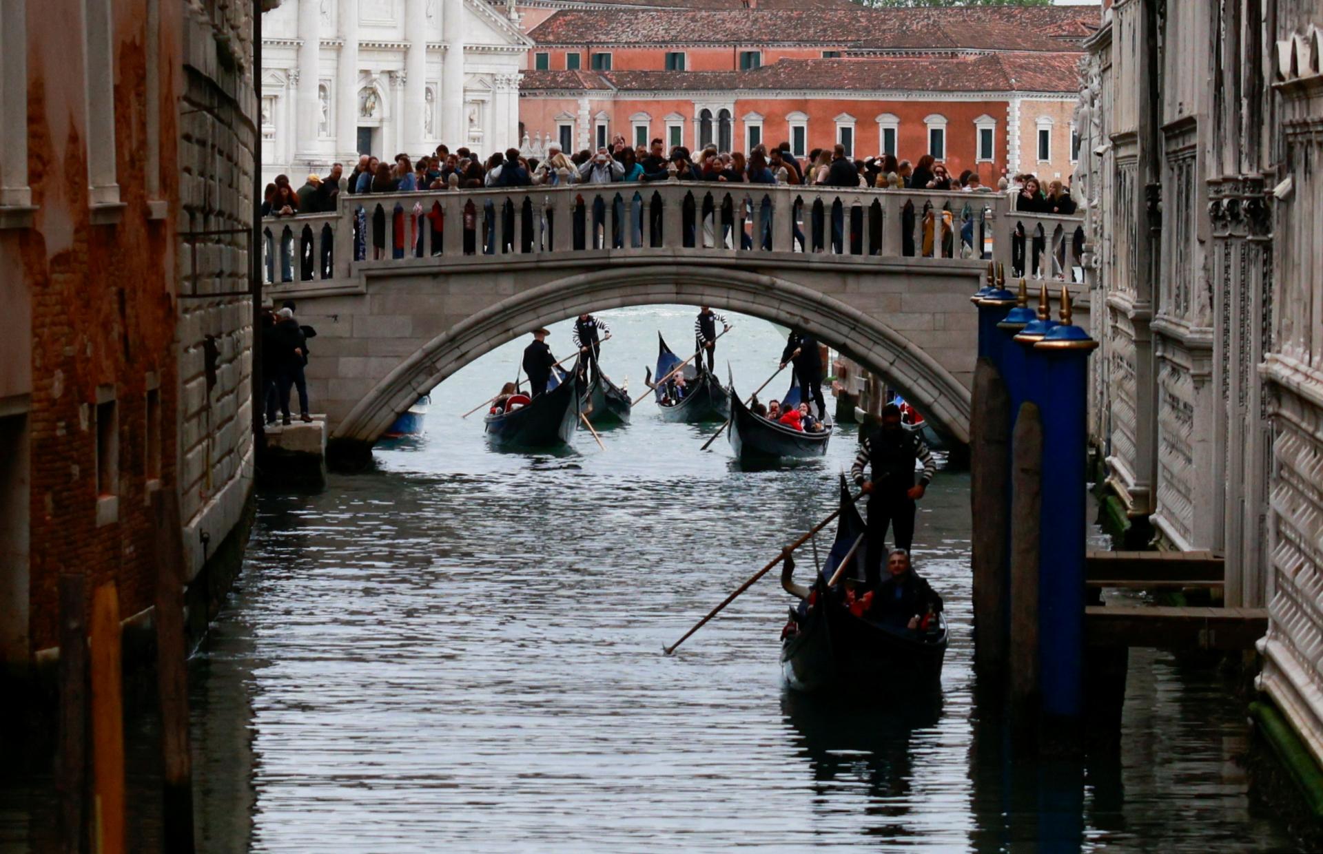 Prílev turistov sa ešte zvýšil. Vstupné do Benátok je neúspech, tvrdí člen mestskej rady