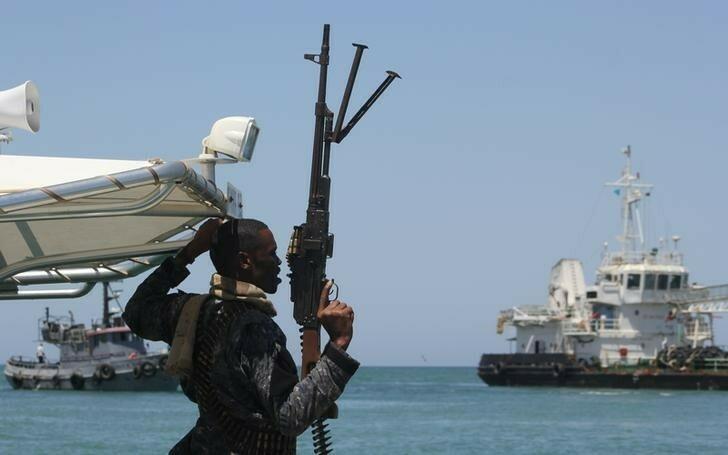 Operácia Európskej únie potvrdila možný útok pirátov na obchodnú loď pri pobreží Somálska