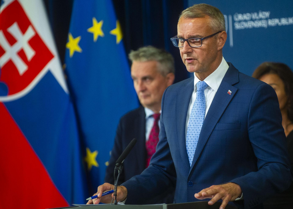 Minister invest&iacute;ci&iacute;, region&aacute;lneho rozvoja a informatiz&aacute;cie Richard Ra&scaron;i. FOTO: TASR/Jakub Kotian