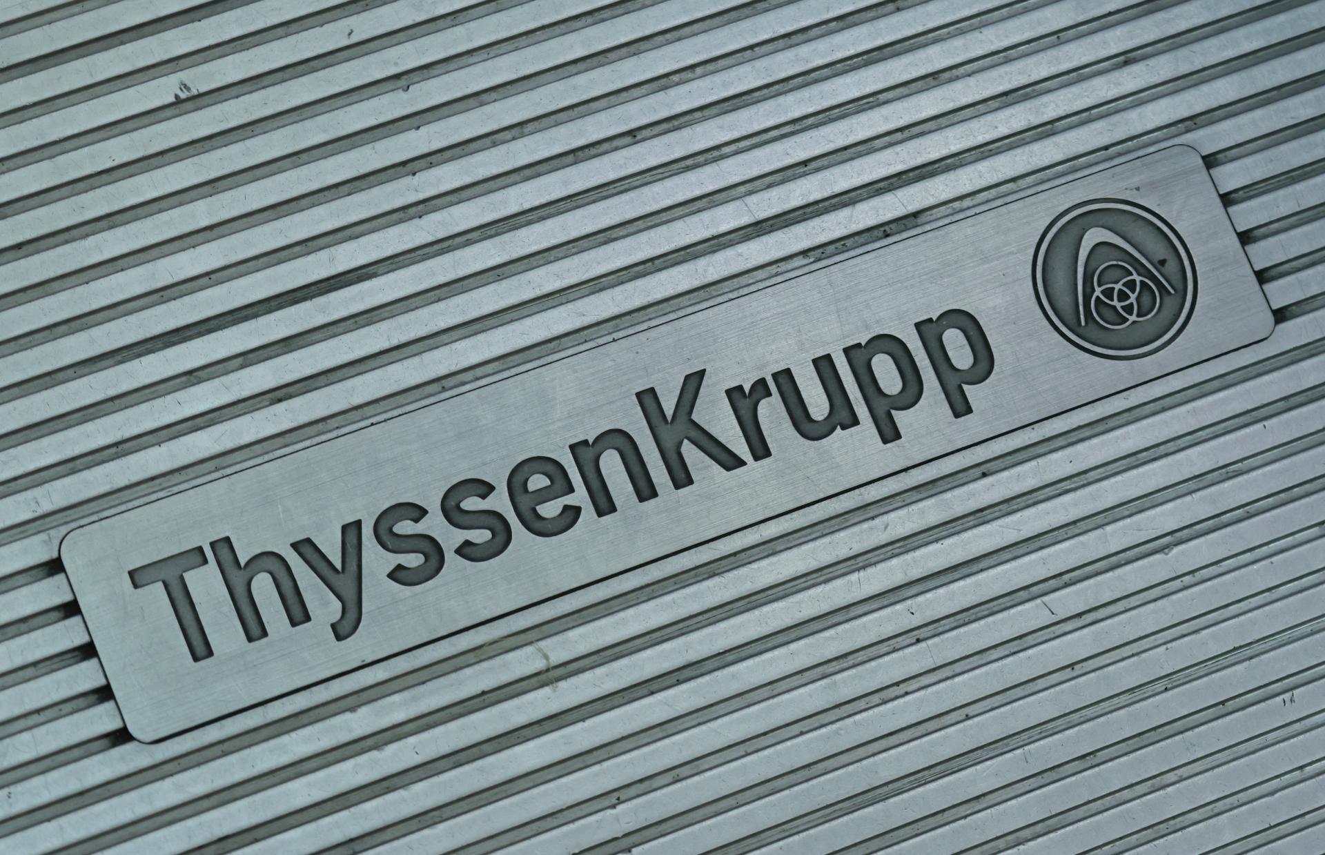 Dozorná rada Thyssenkrupp schválila predaj pätinového podielu Křetínskému. Odbory nesúhlasia