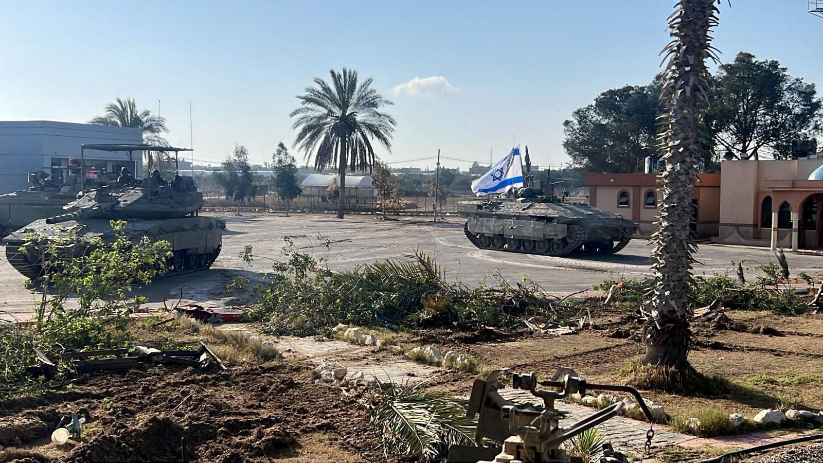 Izrael krátko po verdikte súdu v Haagu bombardoval centrum Rafáhu. Ten vyzval na zastavenie operácie