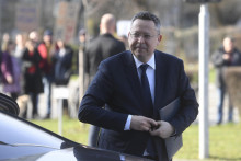 Minister financií Kamenický je permanentne spokojný s výsledkami aukcií štátnych dlhopisov. FOTO: TASR/F. Iván