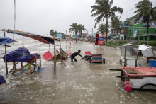 Silný cyklón sa sformoval nad Bengálskym zálivom. FOTO: TASR/AP
