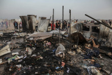 Izraelské bombardovanie pásma Gazy v Rafahu. FOTO: TASR/AP
