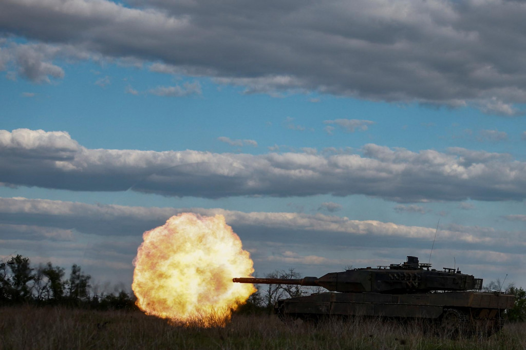 Rusi sa snažia rozptýliť ukrajinské obrané sily. FOTO: Reuters