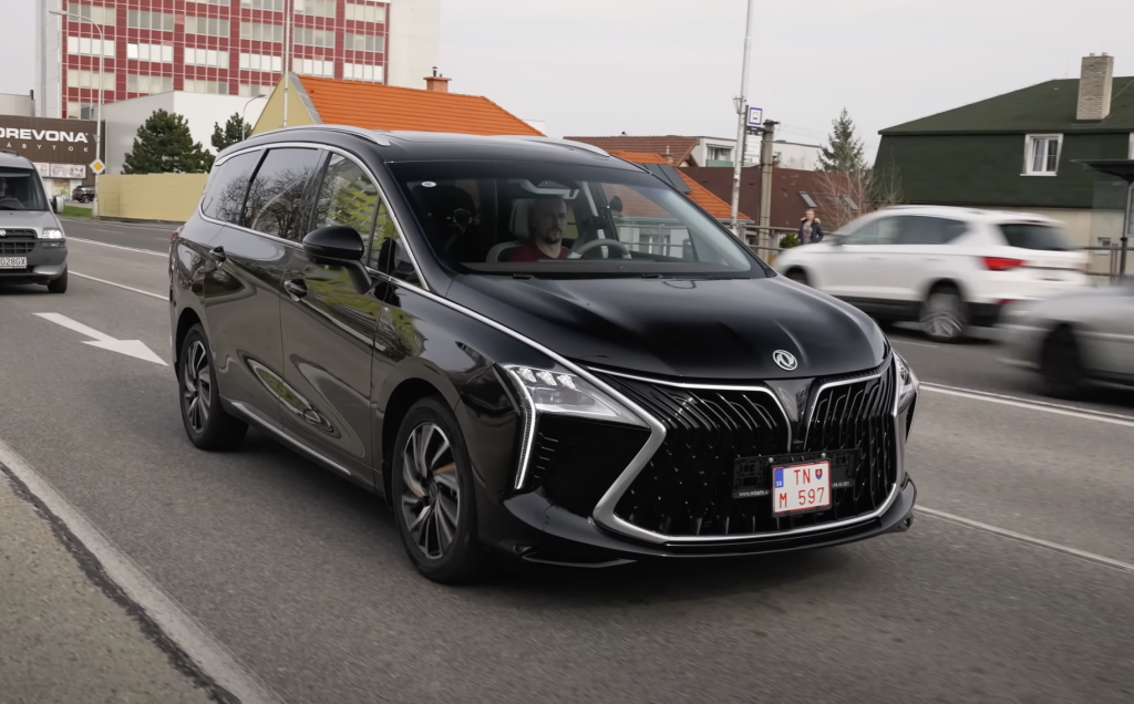 Dongfeng Forthing U-Tour