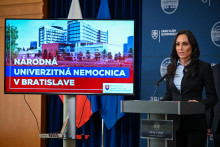 Ministerka zdravotníctva SR Zuzana Dolinková (Hlas-SD) predstavuje víziu novej univerzitnej nemocnice v Bratislave. FOTO: TASR/P. Zachar