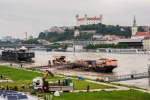 Hladina Dunaja v Bratislave naďalej stúpa. FOTO: HN/Miroslava Spodniaková