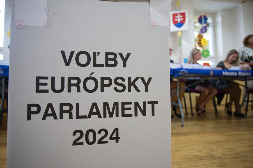 Na Slovensku sa v sobotu začali v poradí piate voľby do Európskeho parlamentu. FOTO: TASR/Daniel Stehlík