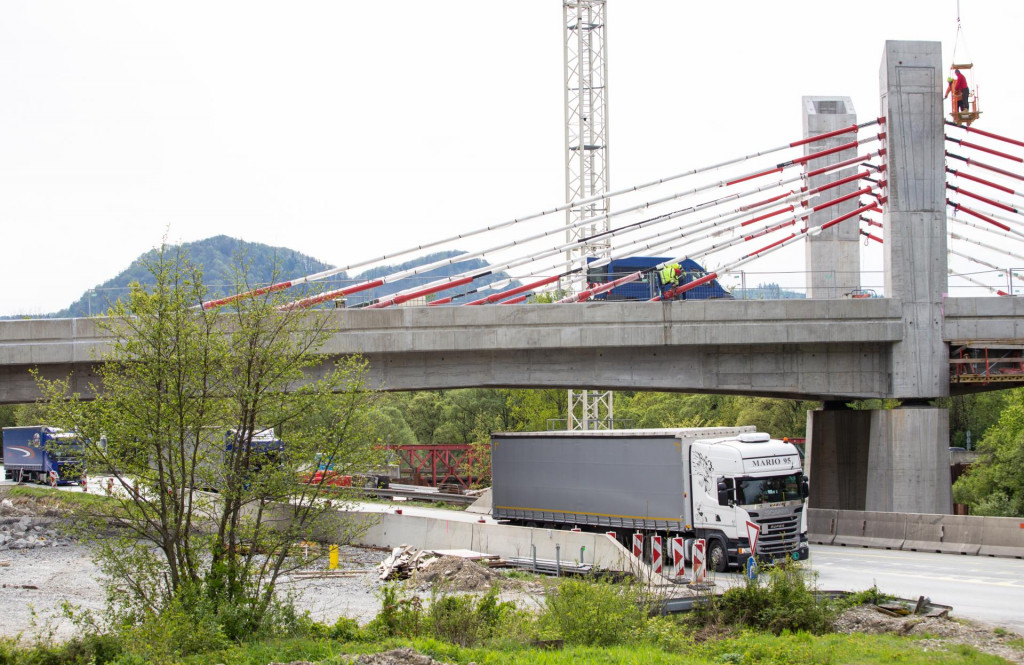 V najbližších rokoch by na Kysuce mali mieriť tri veľké diaľničné projekty v hodnote viac než miliardy eur.  FOTO:TASR/D. Stehlík