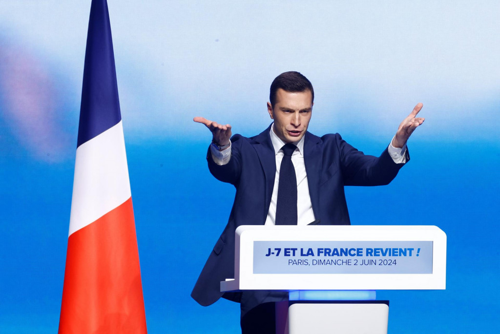 Kandidátom Národného združenia na post francúzskeho premiéra bude Jordan Bardella. FOTO: Reuters