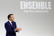 Francúzsky prezident Macron utrpel porážku v eurovoľbách, pričom jeho krajine sa nedarí ani ekonomicky. FOTO: Reuters