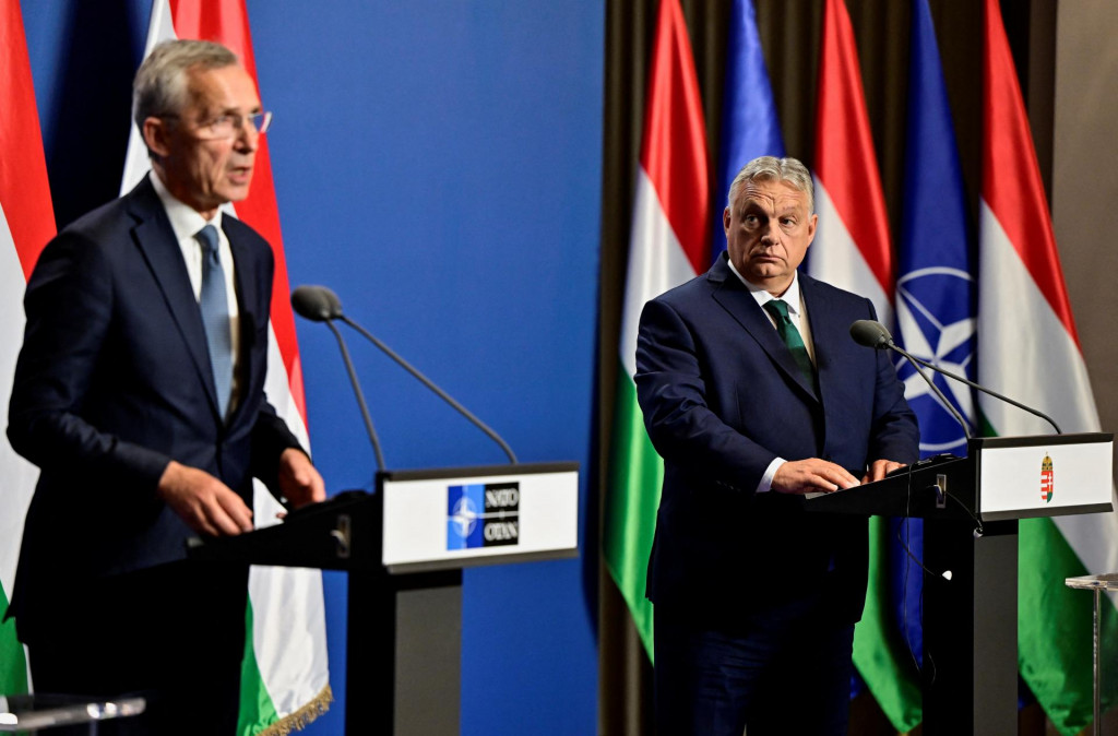 Maďarský premiér Viktor Orbán a generálny tajomník NATO Jens Stoltenberg. FOTO: Reuters